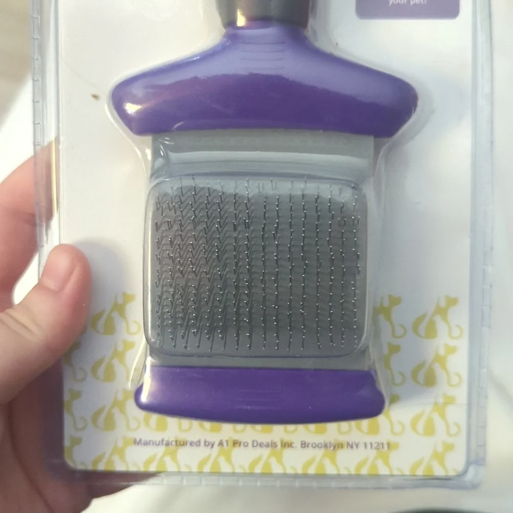 Double sided slicker brush